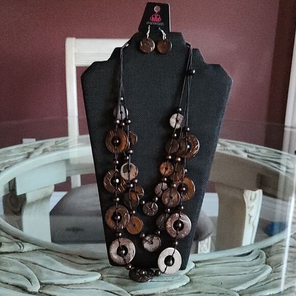 🎉Host Pick🎊Necklace 💥Final Price💥 - Picture 1 of 3
